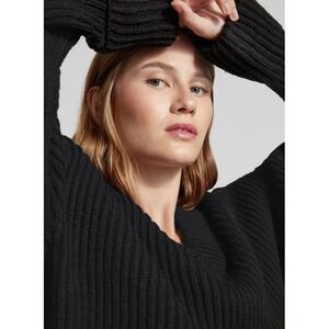 Rag Supply V-Neck Cropped Ribbed Chunky Knit Cuff Sleeve Sweater in Black XSmall